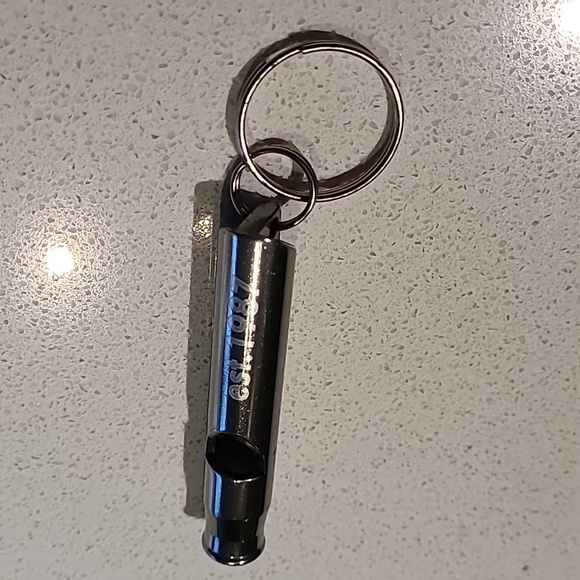 EUC Mendocino est. 1987 key ring - Picture 2 of 3